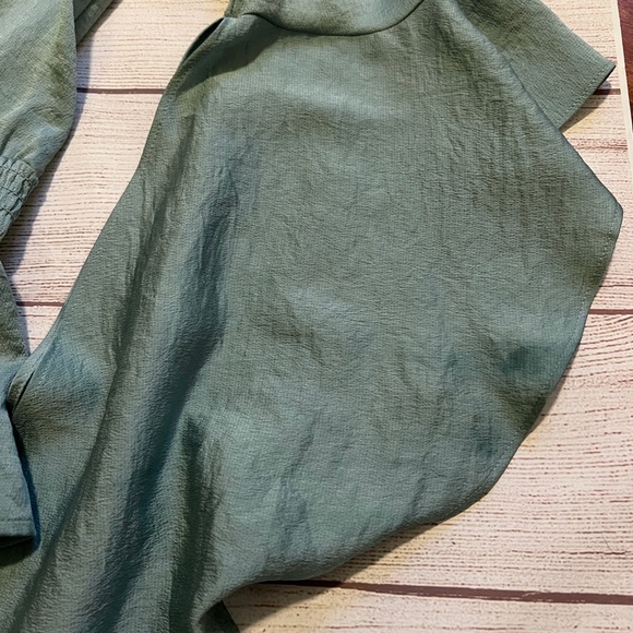 EXPRESS Cascading Sleeve Surplice Top - Picture 12 of 16